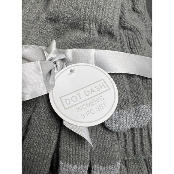 Dot Dash 3pc Cable Knit Pom Pom Hat, Gloves & Scarf Gray NWT Fall Winter Chic - Picture 2 of 6